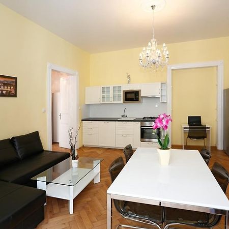 Apartment Near The Charles Bridge Prague Phòng bức ảnh