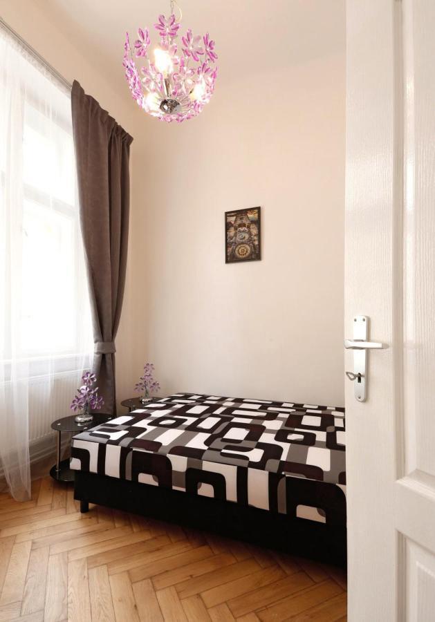 Apartment Near The Charles Bridge Prague Phòng bức ảnh